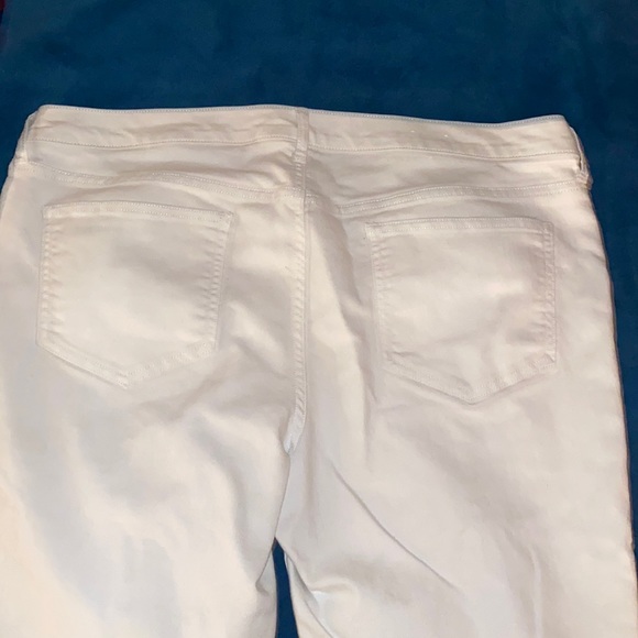 Old Navy women’s jeans - Picture 6 of 7